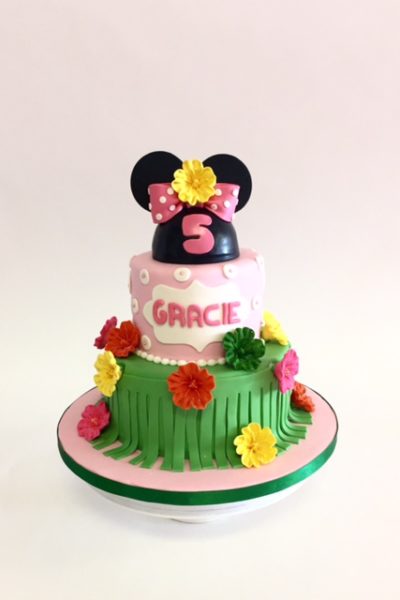 Minnie Luau